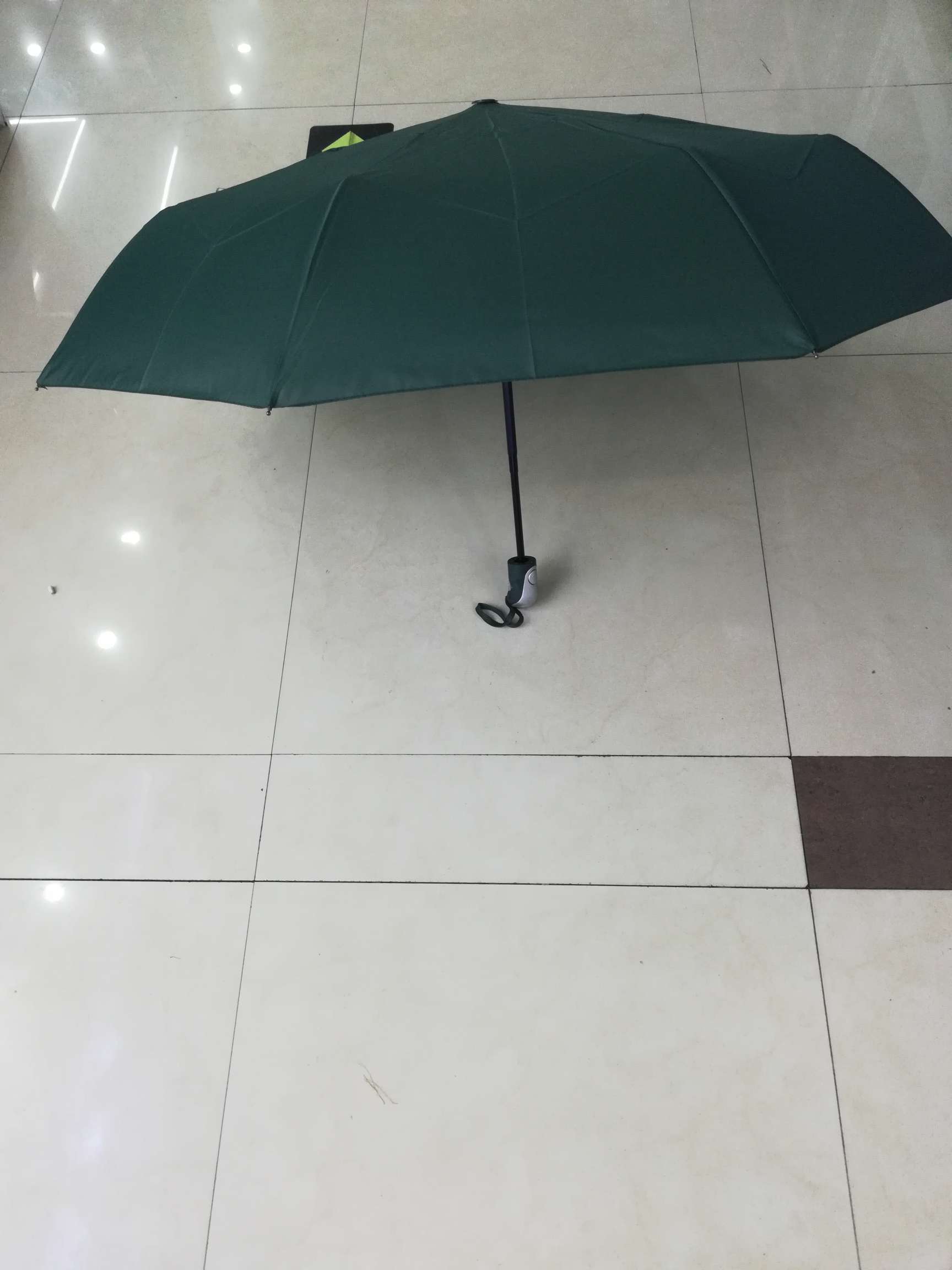墨绿色自开自收