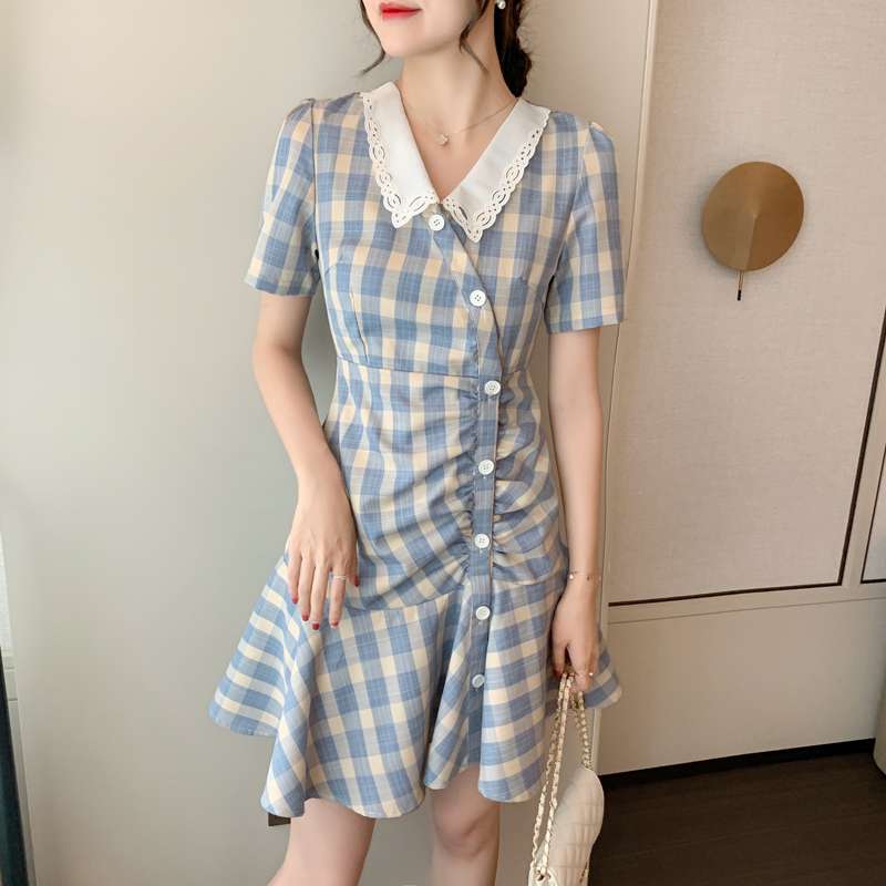 法式小众收腰显瘦气质设计感娃娃领单排扣格子衬衫连衣裙子女夏季